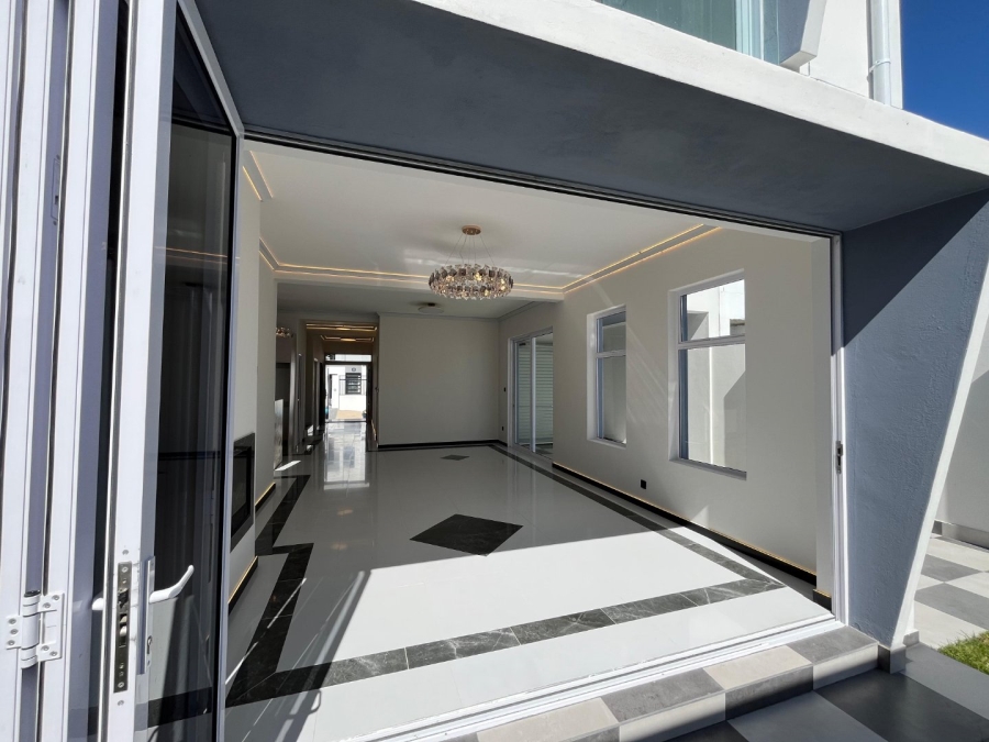 4 Bedroom Property for Sale in Sandown Western Cape